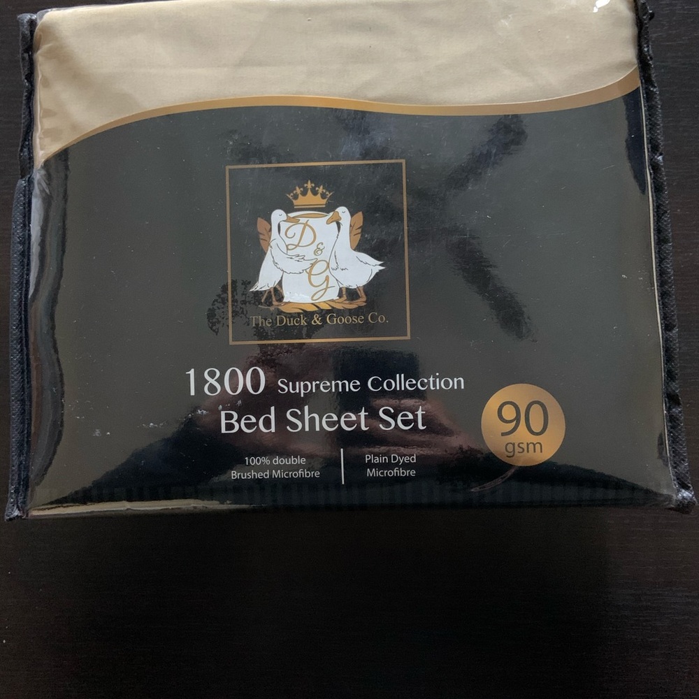 Premium brushed microfiber 4 piece bed sheet Queen - Picture 2 of 4